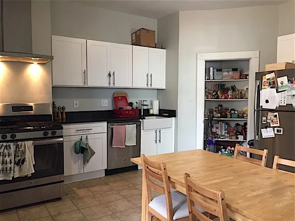 239 Prospect St #3B, Cambridge, MA 02139