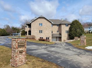 778 Hillside Ter APT J, Ripon, WI 54971