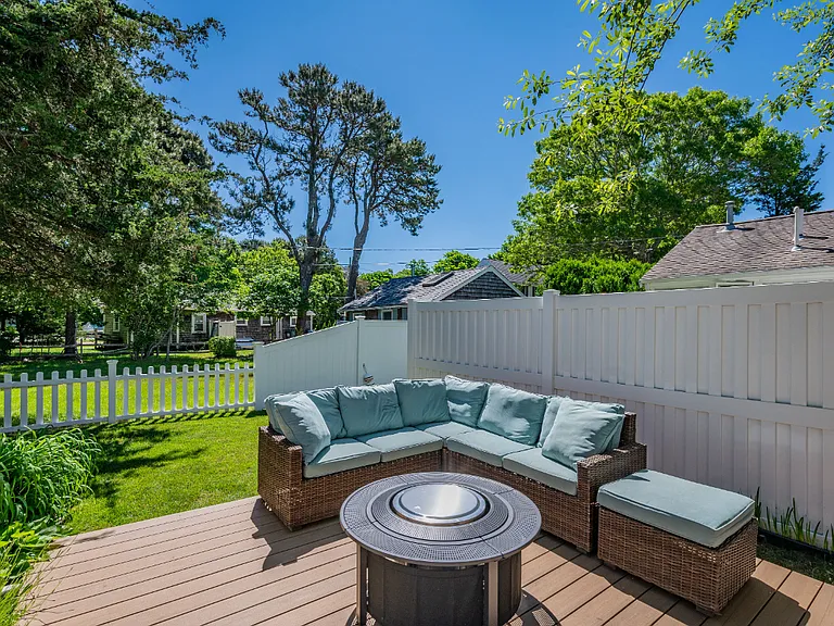 5 Beach Rd — Photo 18