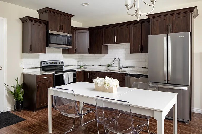 225 Sandwich St N #415 — Photo 4