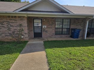 630 James St, Jacksonville, TX 75766