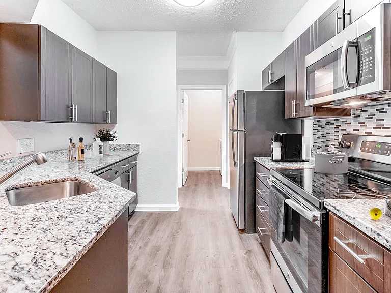 Elan at Mallard Creek Apartment Homes — Photo 65
