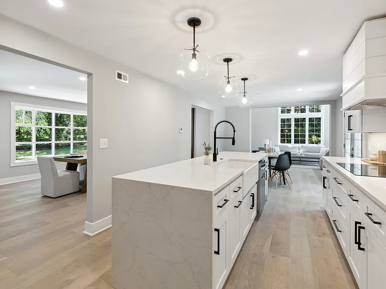 1110 W Valley Rd — Photo 25