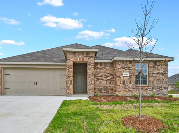 1205 Grand View Dr, Ennis, TX 75119
