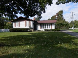 1004 S Mitchell Ave, Arlington Heights, IL 60005