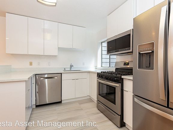 3rd image of 380 Bartlett St #101