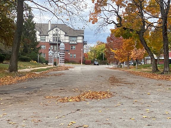 4th image of 3514 Hawthorne Blvd