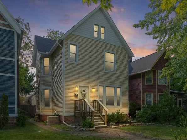 1118 Main St, Saint Joseph, MI 49085