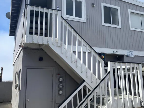 6587 Del Playa Dr, Goleta, CA 93117