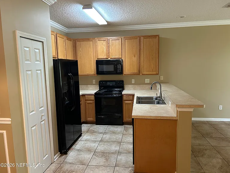8584 Tower Falls Dr — Photo 6