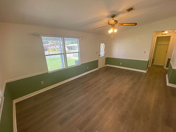 5th image of 1535 W Schwartz Blvd