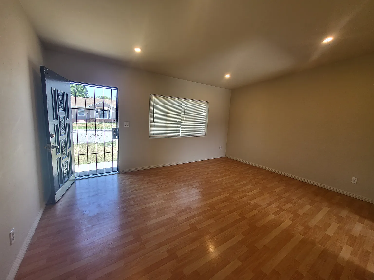 2 bed, $2,695 — Photo 4