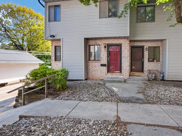 1108 E Jefferson St APT 7, Bloomington, IL 61701