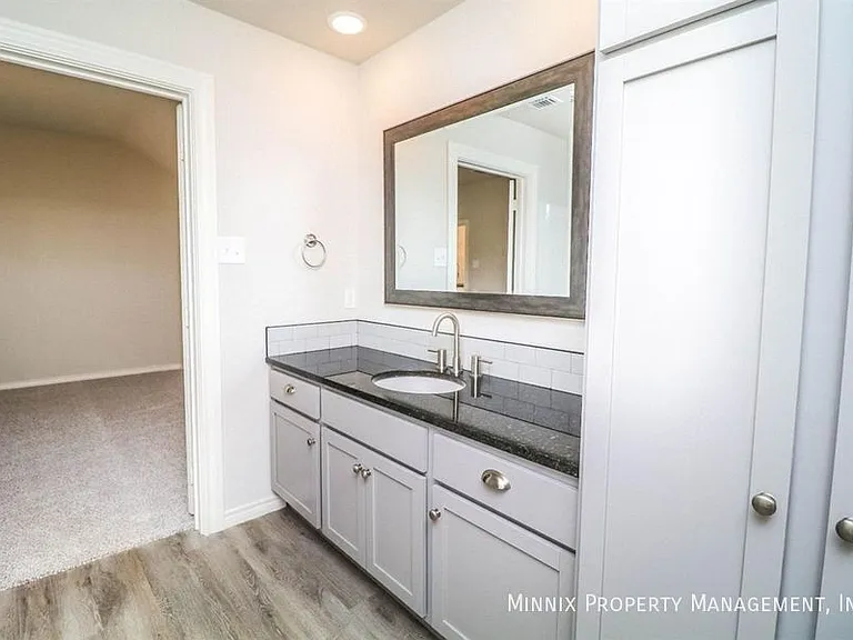 2525 137th St — Photo 22
