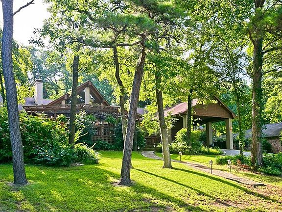 2nd image of 541 Hideaway Ln E