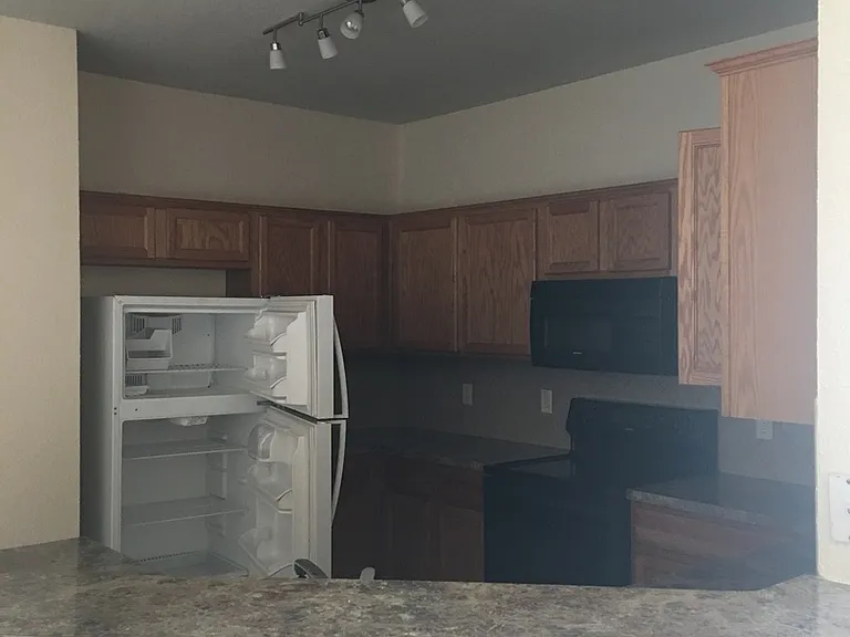 2105 Jake Dr — Photo 7