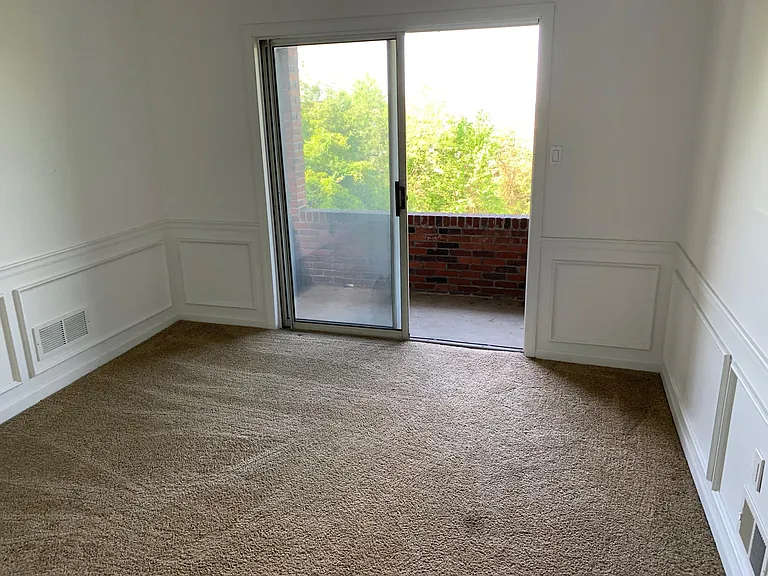 2829 Sumner St — Photo 17