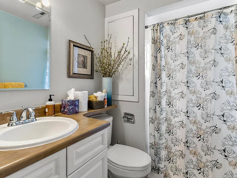 1402 Mears Dr #2 — Photo 13