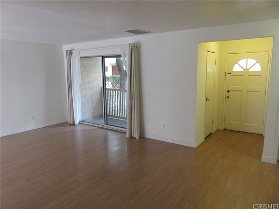 4th image of 17065 Roscoe Blvd Unit 8