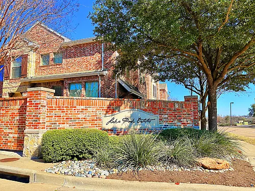 1206 Emerald Glen Trl Photo 1