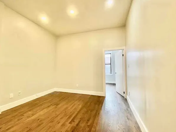 521 West 156th Street image 1 of 4