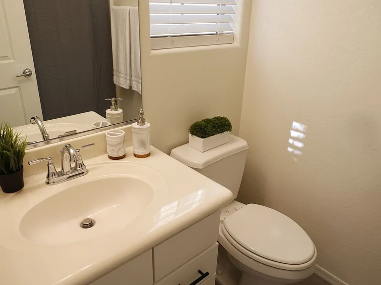2658 S Harmony Ave — Photo 14