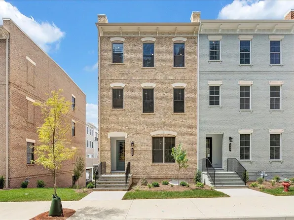 341 Eheart St, Blacksburg, VA 24060