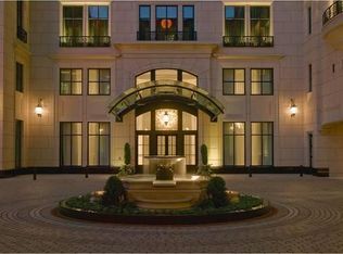 11 E Walton St APT 3502, Chicago, IL 60611