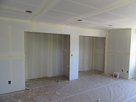 3rd image of 141 N Cole Ave