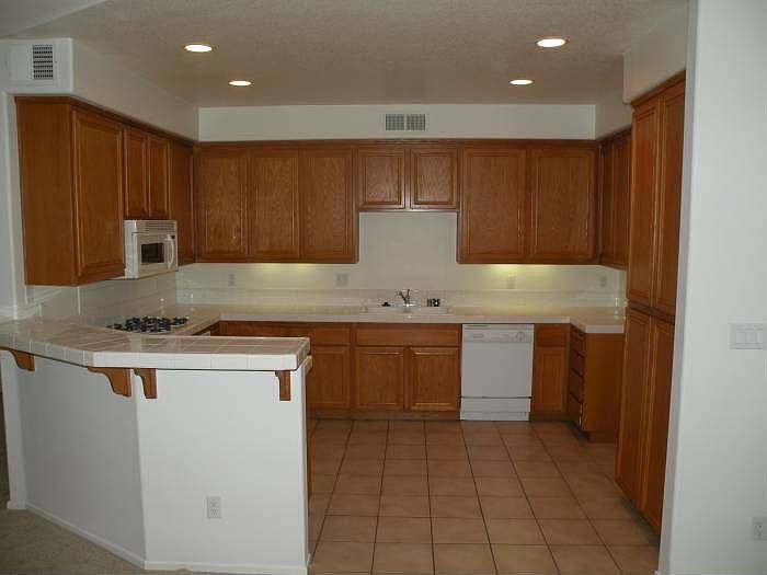Burbank Condo For Lease