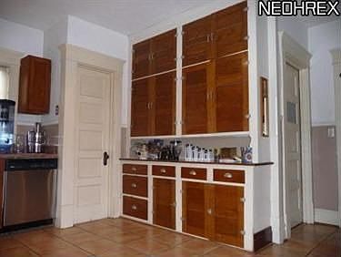 2nd image of 266 College St
