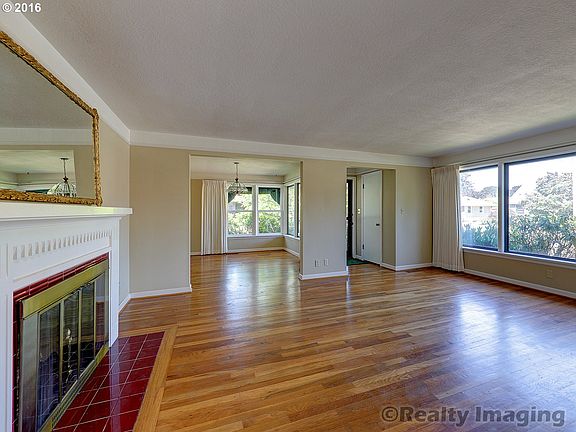 4th image of 209 NW 42nd St