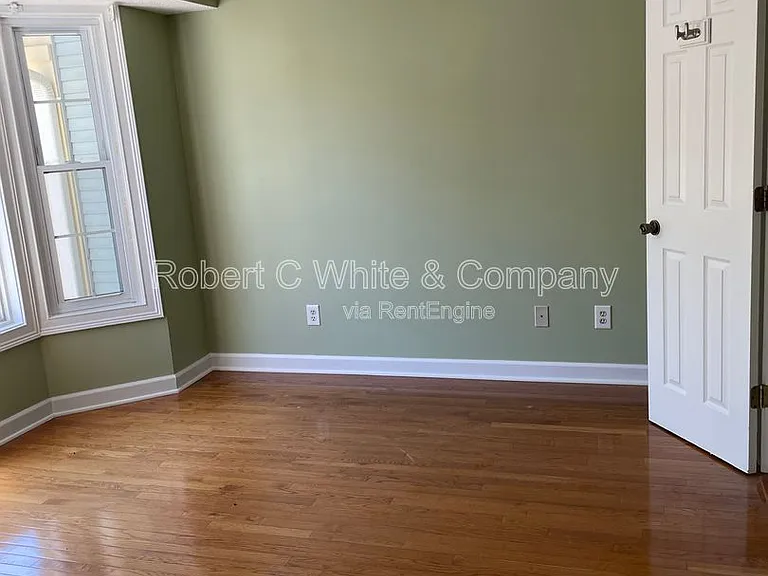 402 Cambridge Cmns — Photo 19