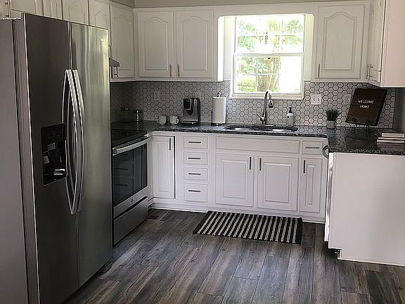 4th image of 7544 Holly Crest Ln