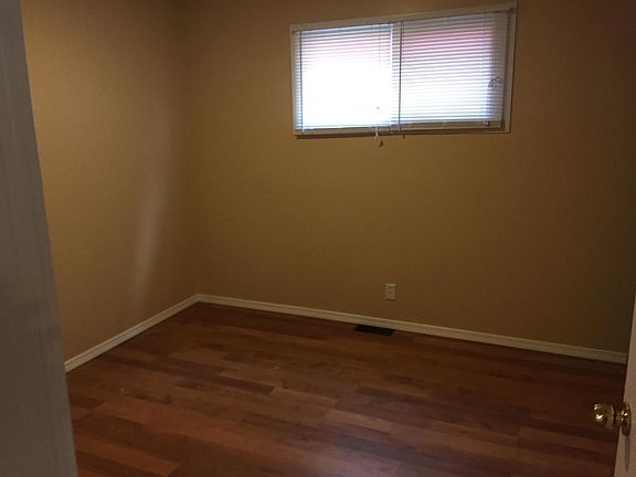 2nd image of 1217 Olive St