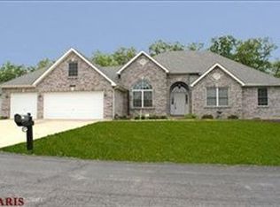 4866 Country Club Dr, High Ridge, MO 63049
