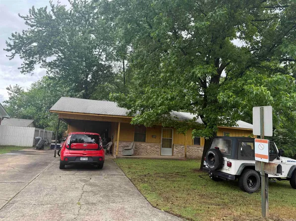 406 Durham St, Conway, AR 72032