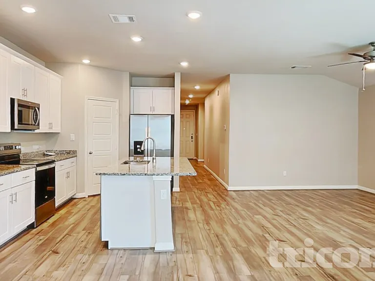 5816 Zoey Way — Photo 5