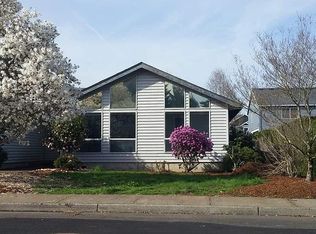 1834 NE Laurelwood Loop, Canby, OR 97013