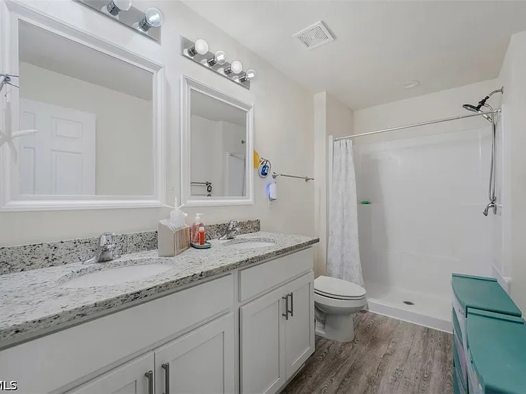 5013 SE Tradewinds Cir — Photo 7