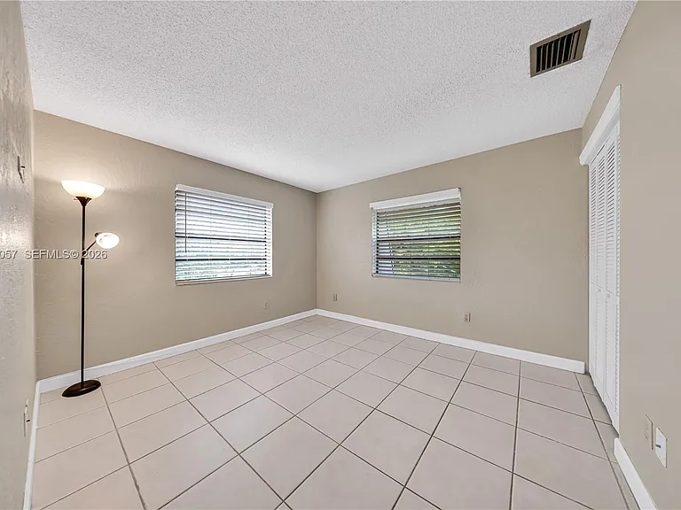 9751 Wayne Ave #6 — Photo 10