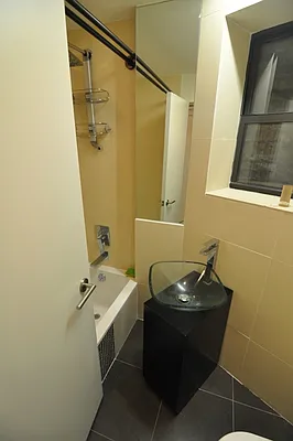 Rented by Bohemia Realty Group | media 7