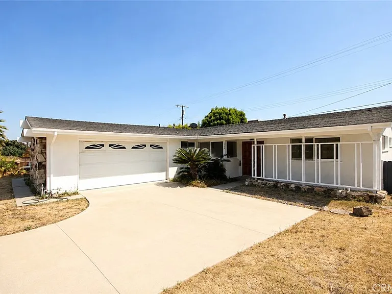 1290 Brightwood St — Photo 1