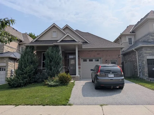 203 Bishop Dr, Barrie, ON L4N 6X5