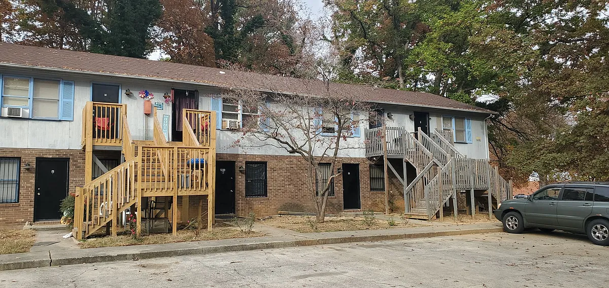 Building Photo - 201 E Meadowview Rd