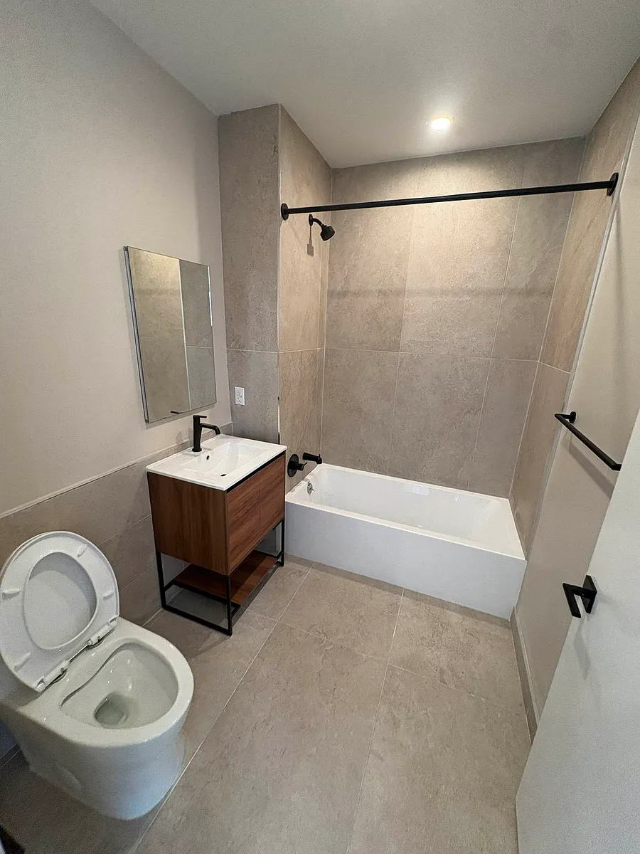 Building Photo - 3846B Bailey Ave #2B