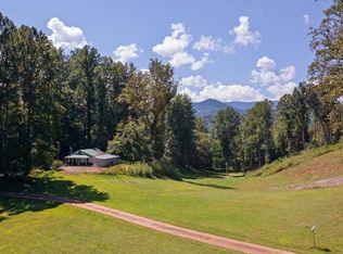 164 Ledford Dr, Franklin, NC 28734