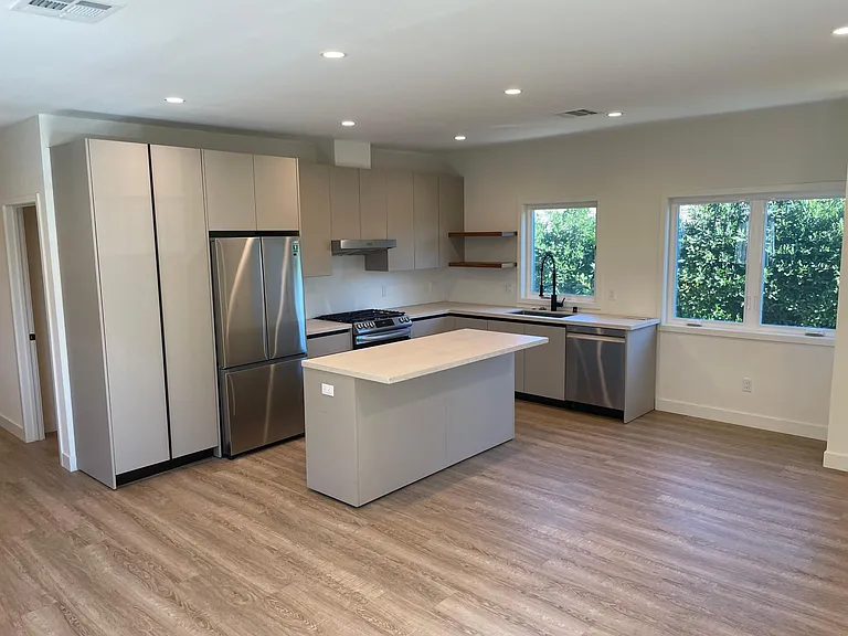 4121 Monroe St — Photo 13