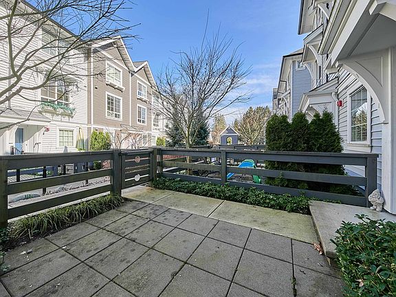 4th image of 19696 Hammond Rd #17