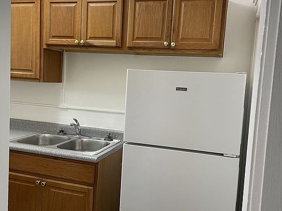 3rd image of 930 E 18th Ave #Bb08